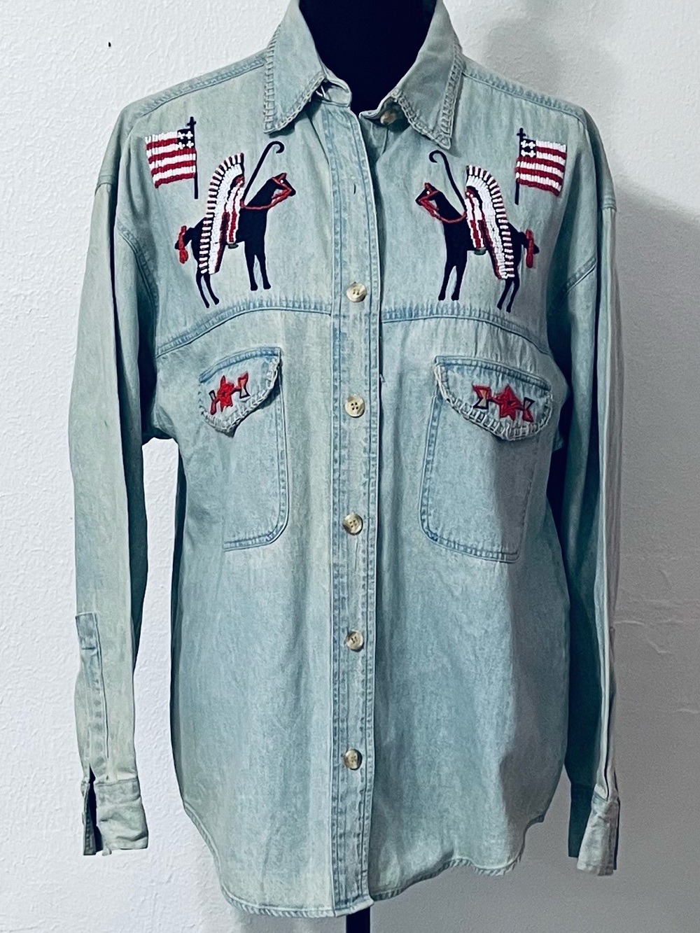 Cambridge Country Store Vintage western shirt charming embroidered horse motifs